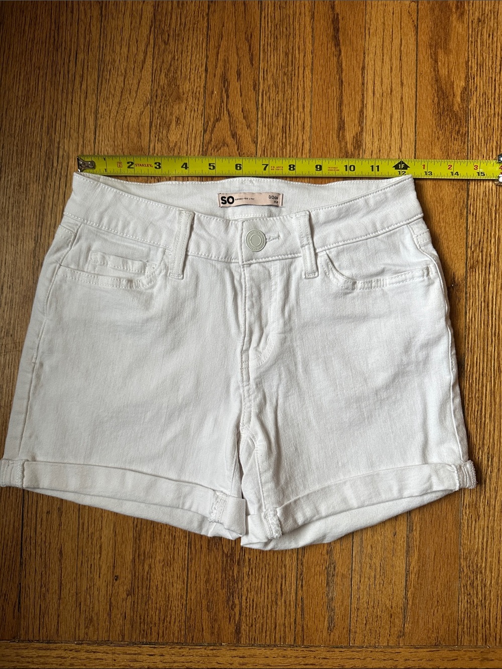 Like-New SO White Cuffed Jean Shorts - Size 0/24